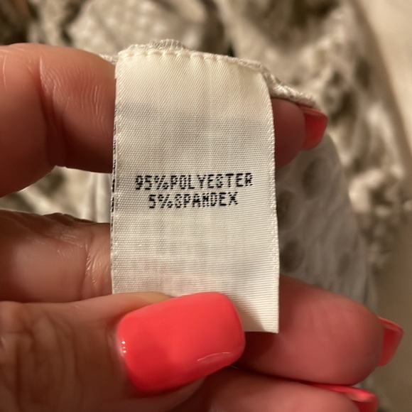 Kenneth Cole NY women’s snakeskin python jersey rushed top sleeveless neutral M - Picture 10 of 14